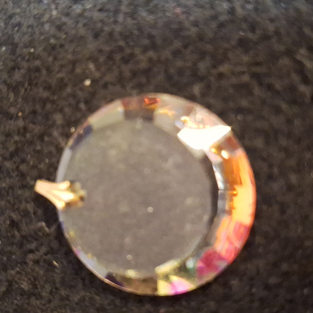 Crystal pendant